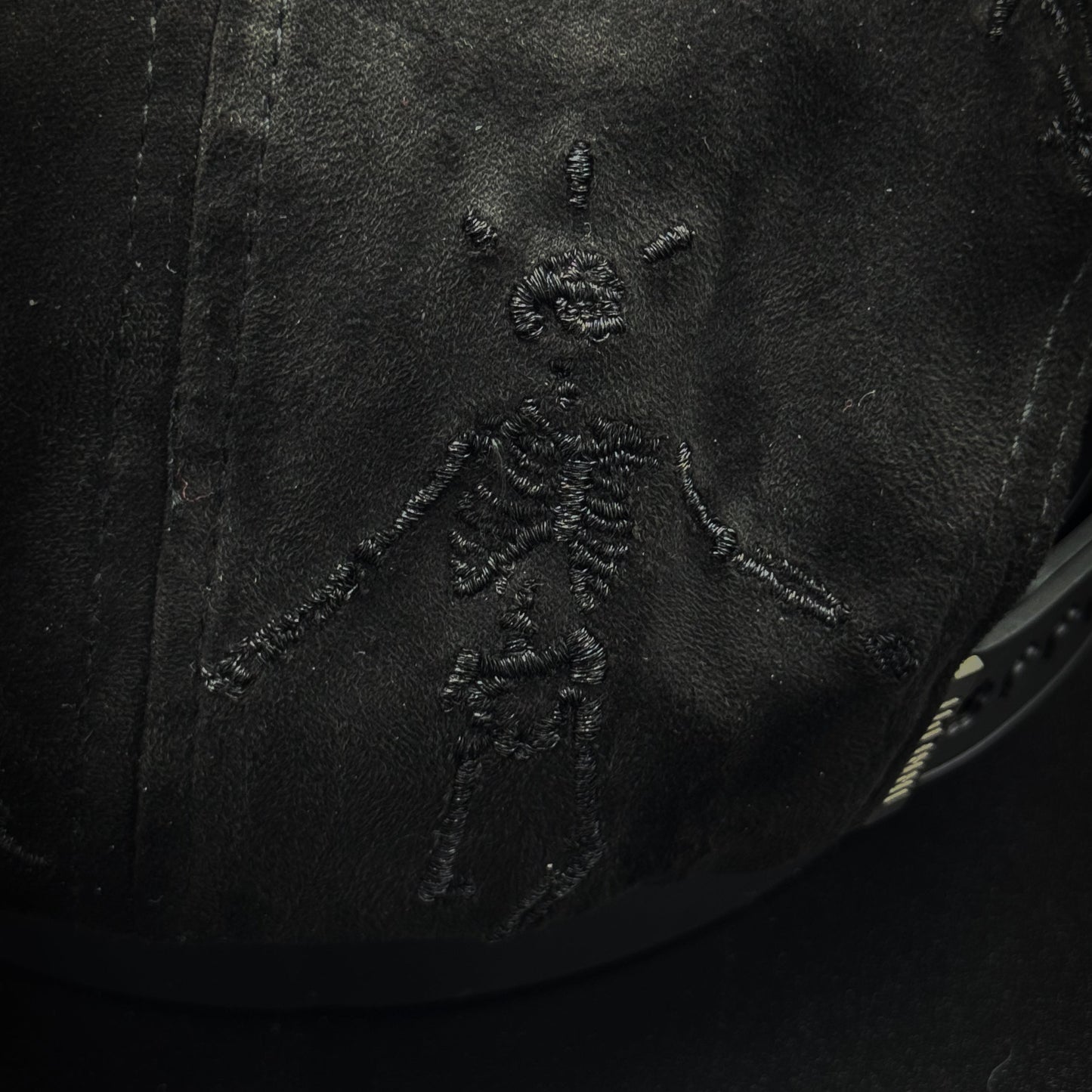 Innedit Muratravis “Total Black”