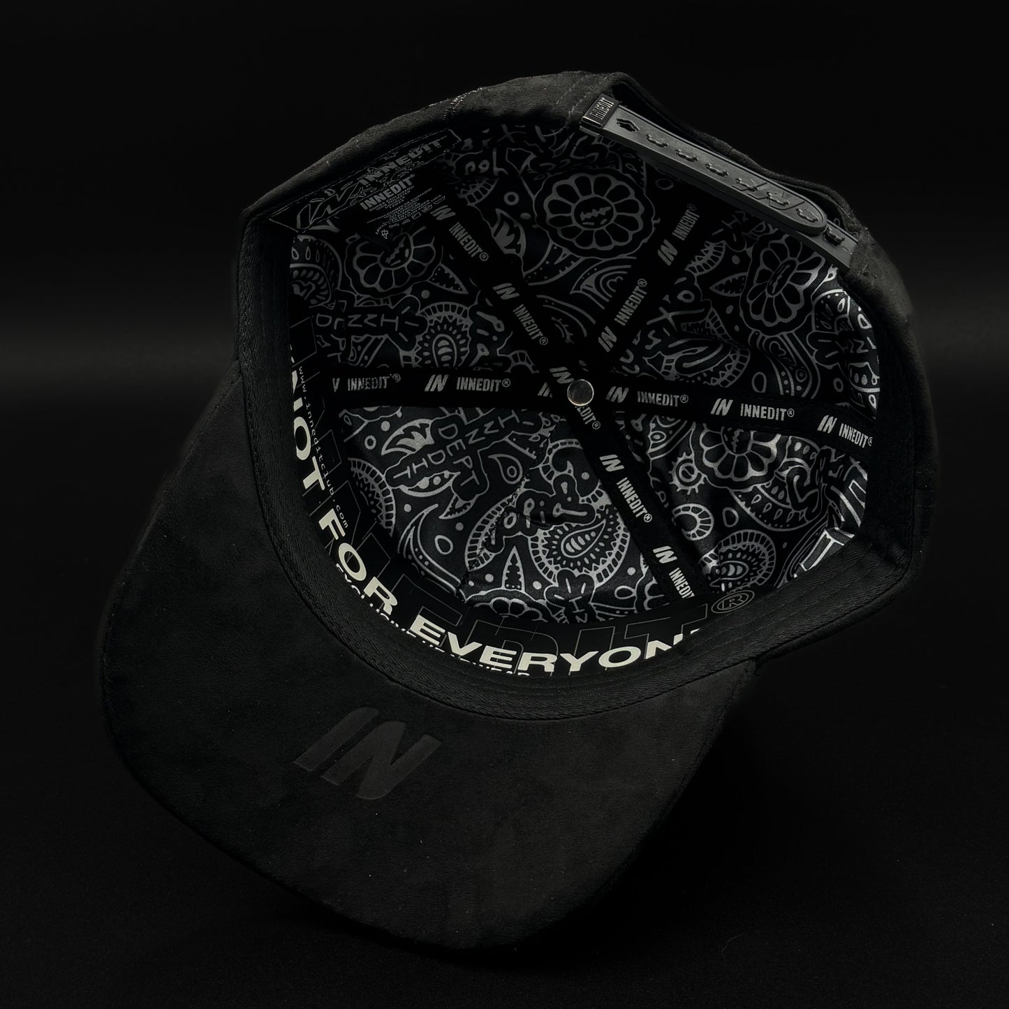 Innedit Muratravis “Total Black”