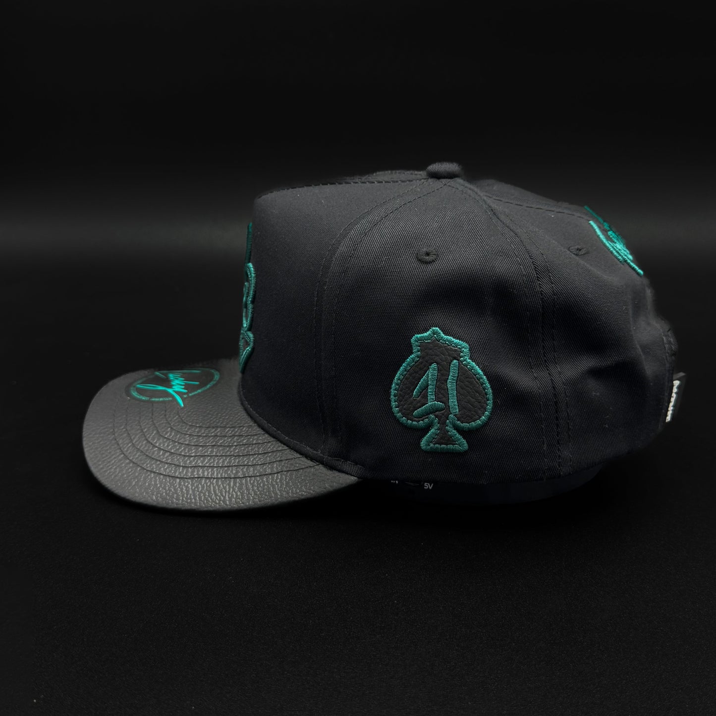 1Iron Trendy Lucky Black Green