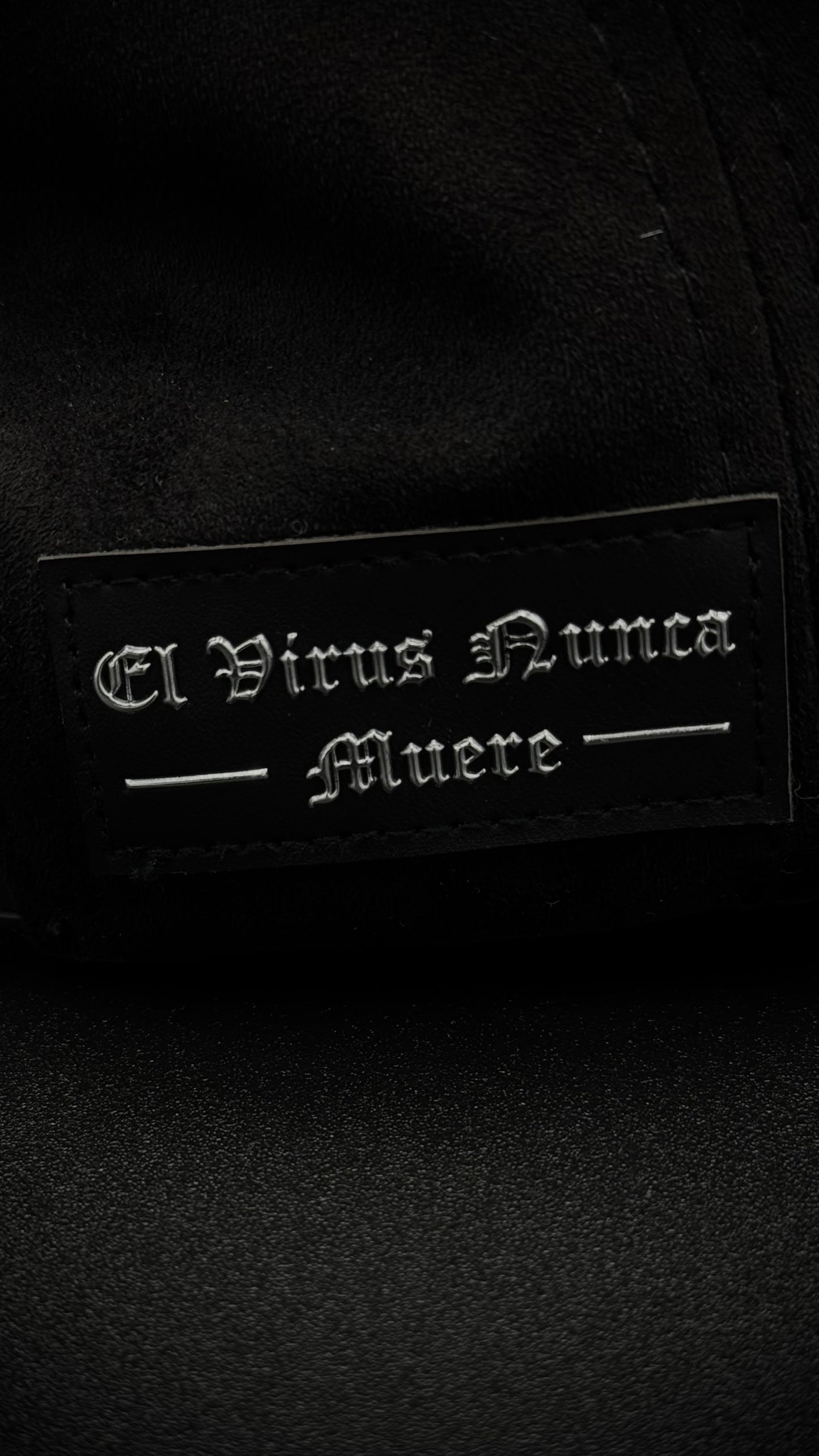 Gorra Italiance “El Virus”